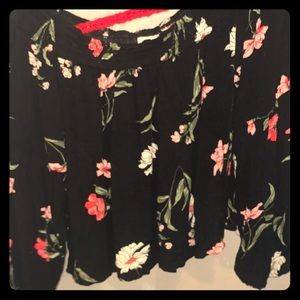 off the shoulder crop flowey shirt